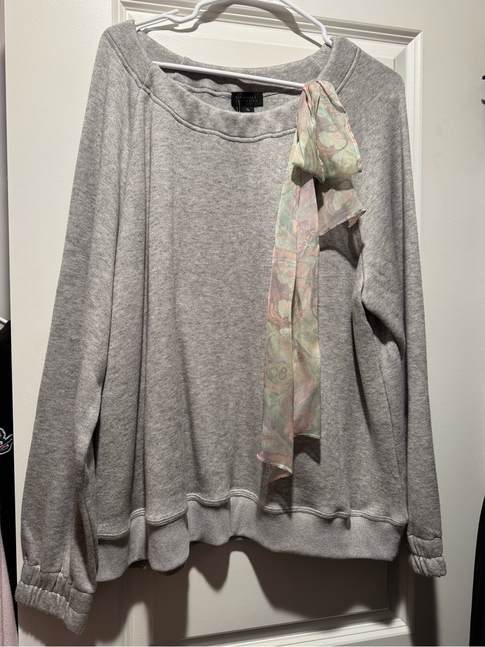 Carlisle Light Gray Pullover Sweatshirt with Pastel Scarf